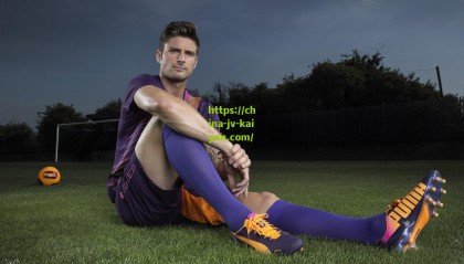 【开云登录入口】未来之星李雨汧的梦想技能包，詹皇暴扣、字母哥身形与乔治控运的完美融合