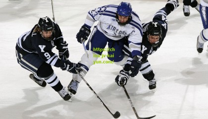 【开云app】美媒热议SGA巅峰赛季，若包揽MVP、FMVP与总冠军，历史地位能否超越库里？