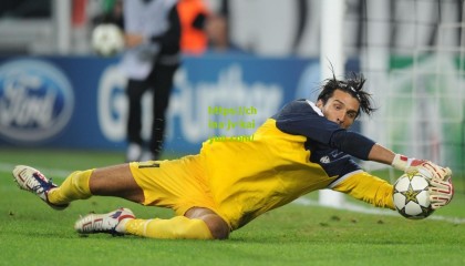 开云中国：B/R深度剖析，西部列强夏季补强蓝图，三队锁定字母哥，湖人瞄准骑士禁区支柱